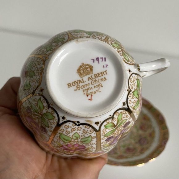 Vintage | Royal Albert 'Court' Tea Cup & Saucer - Picture 6 of 8